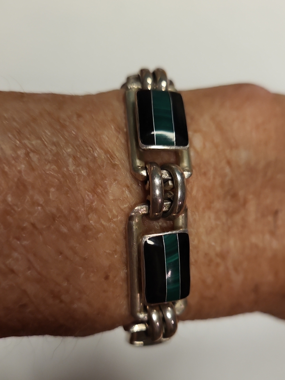 Estate Sterling Silver Malachite   and Black Onxy 8" Bracelet Heavy